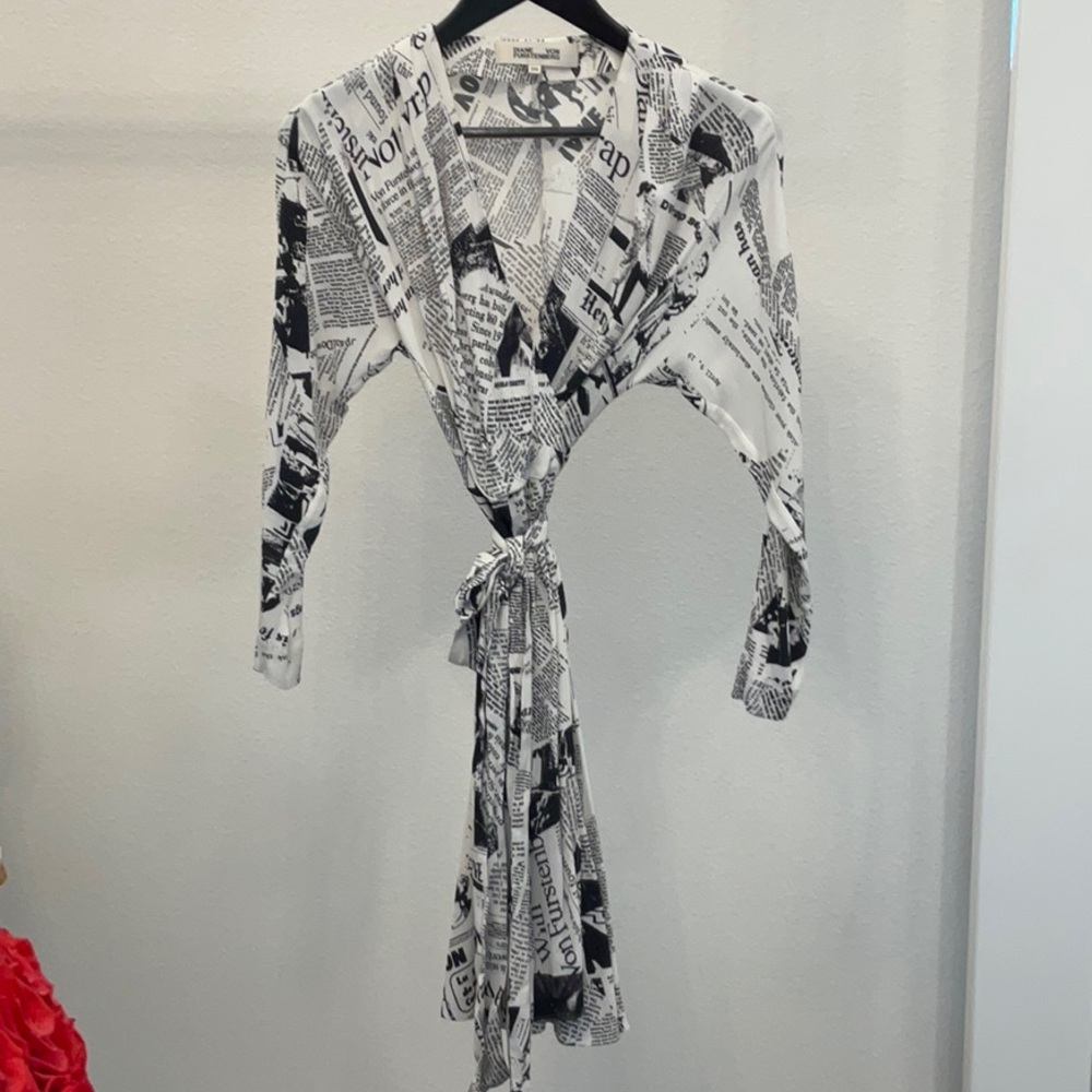 Diane Von Furstenberg Newspaper Wrap Dress